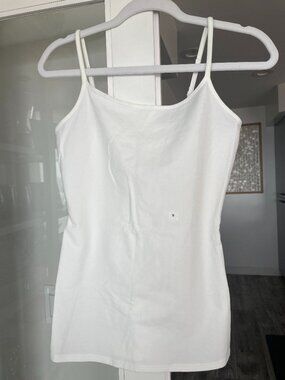 EXPRESS BEST LOVED CAMI SHELF BRA ADJUSTABLE WHITE SIZE SMALL NWOT